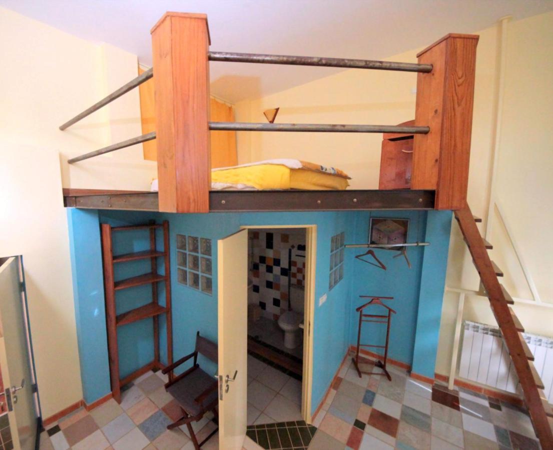 Quarto Duplo com Casa de Banho Privativa