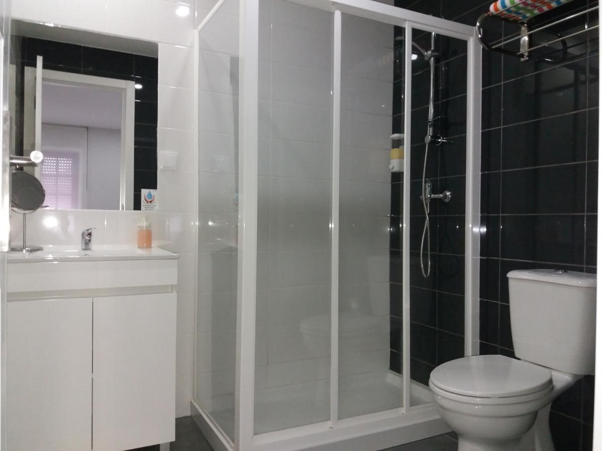 Quarto Twin com Casa de Banho Privativa