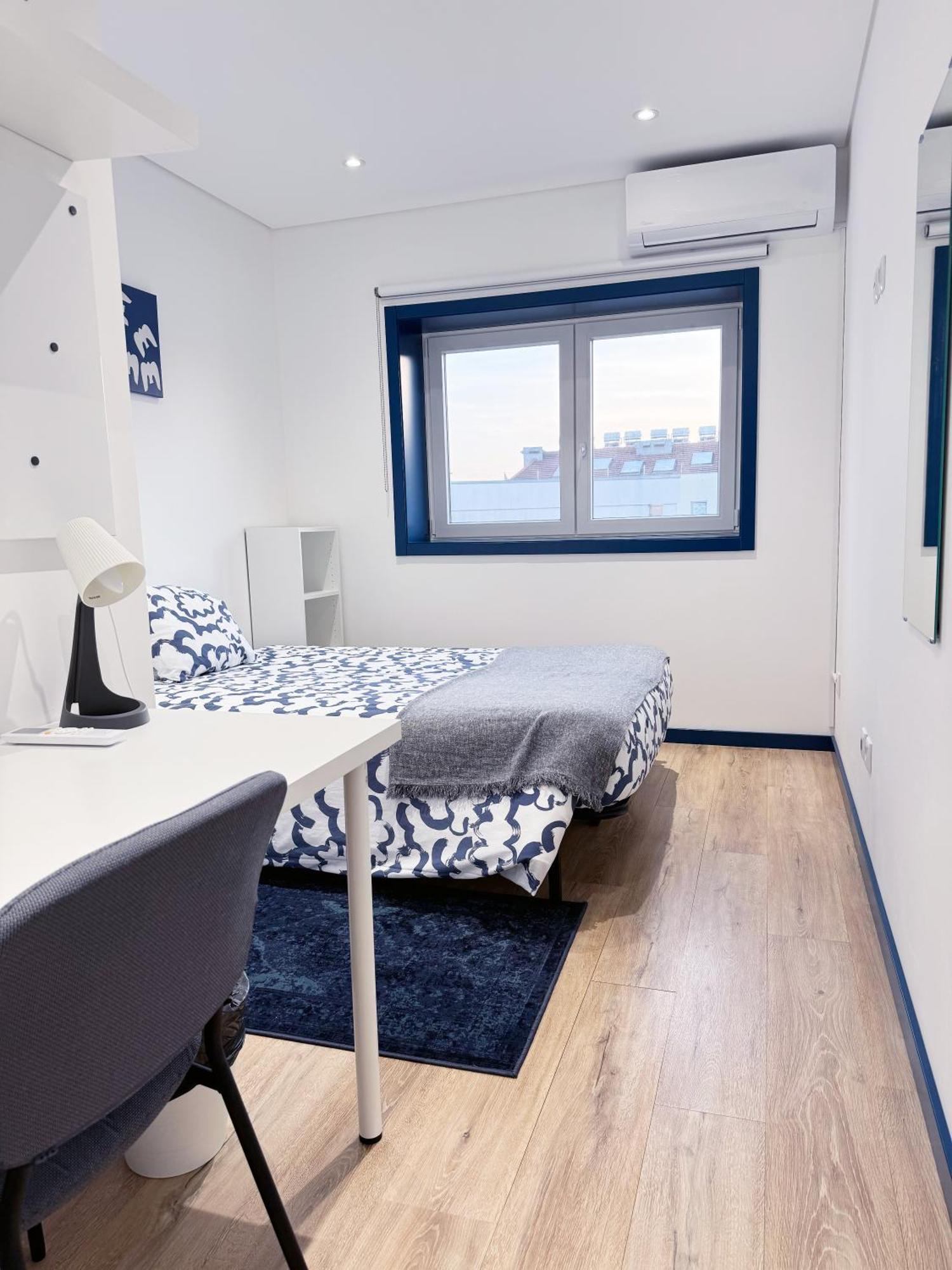 Quarto Duplo com Casa de Banho Partilhada