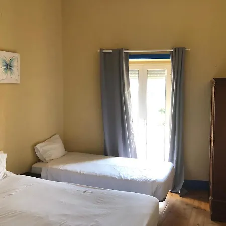 Aveiro Train Guesthouse-2